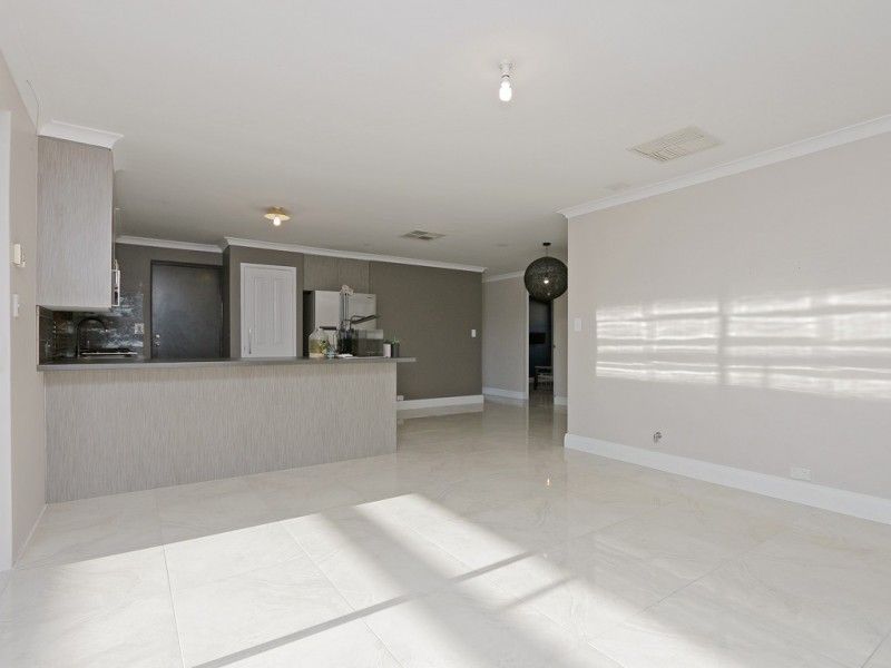 21 Abrolhos  Loop, Beckenham WA 6107