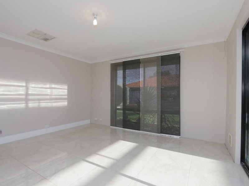 21 Abrolhos  Loop, Beckenham WA 6107