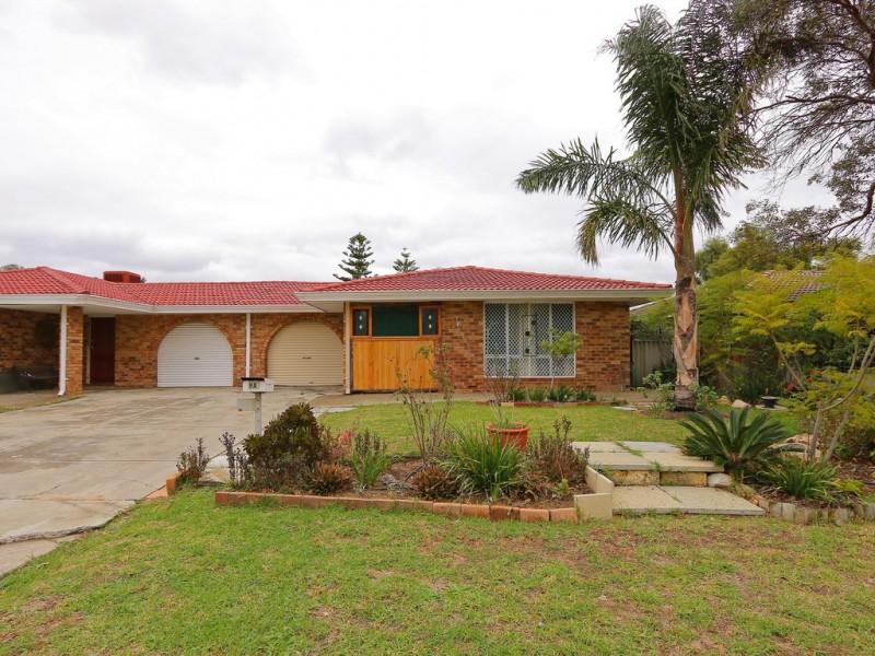 9A Longfield Rd, Maddington WA 6109