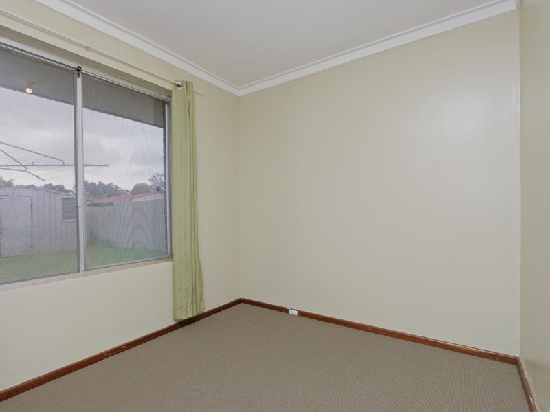 9A Longfield Rd, Maddington WA 6109