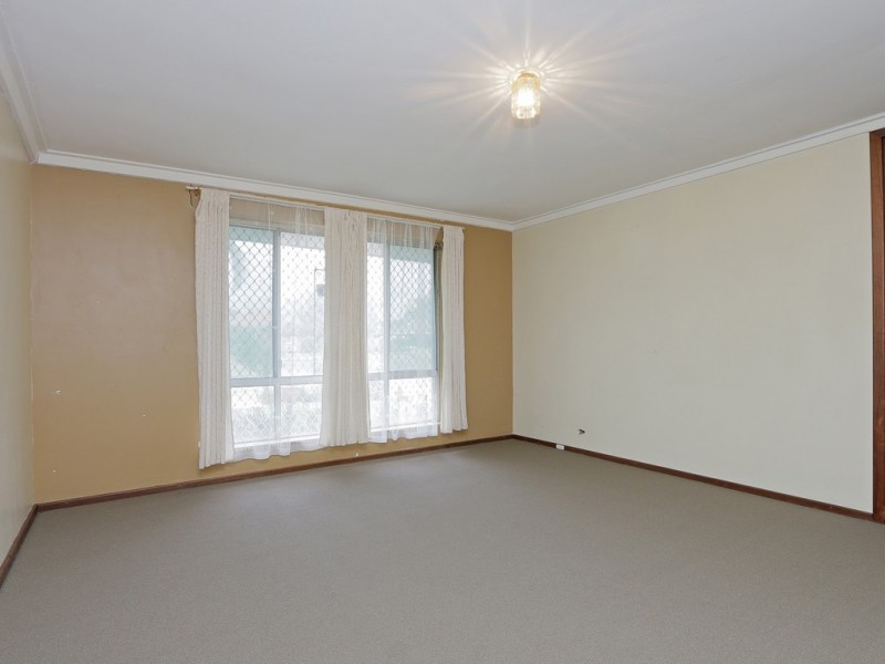 9A Longfield Rd, Maddington WA 6109