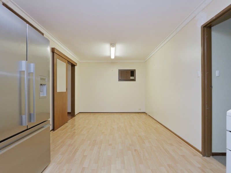 9A Longfield Rd, Maddington WA 6109