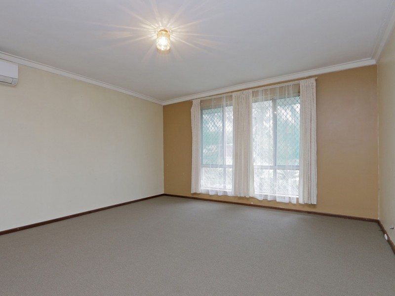 9A Longfield Rd, Maddington WA 6109