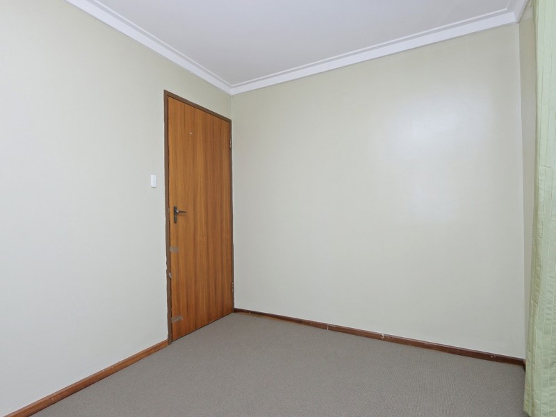 9A Longfield Rd, Maddington WA 6109