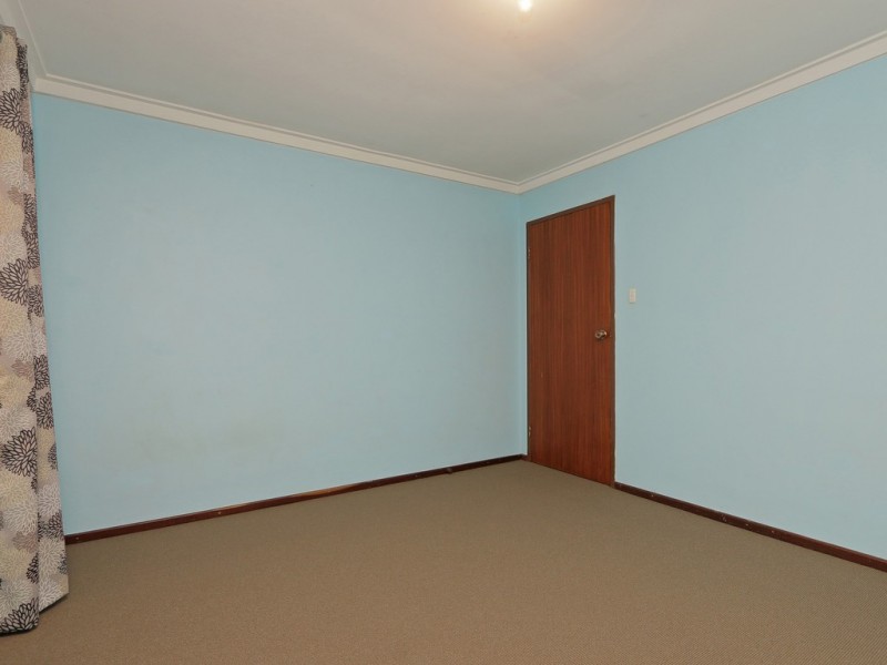 9A Longfield Rd, Maddington WA 6109