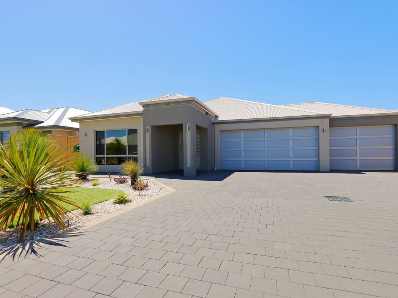 24 Bradstocks Grove, Southern River WA 6110