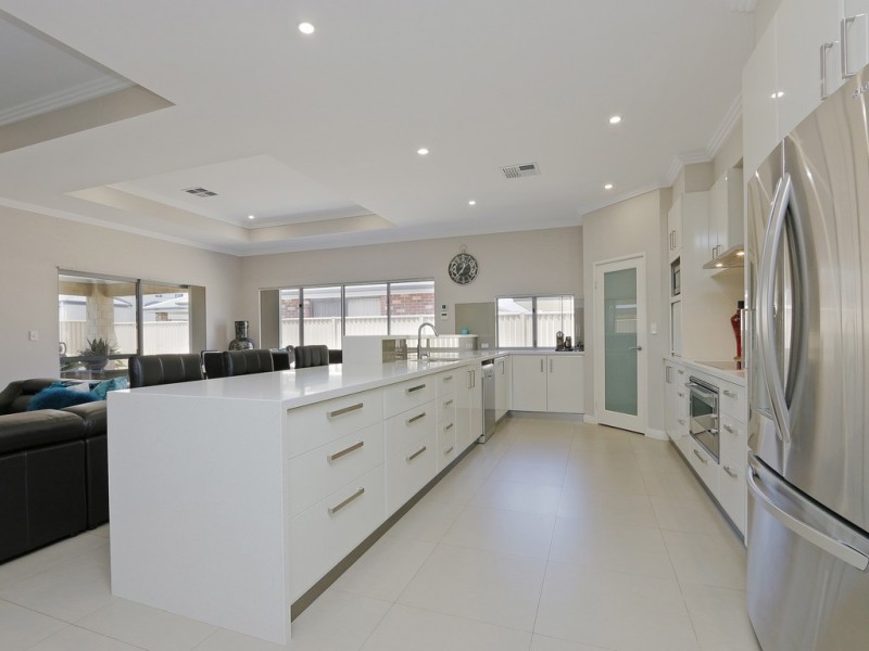 24 Bradstocks Grove, Southern River WA 6110