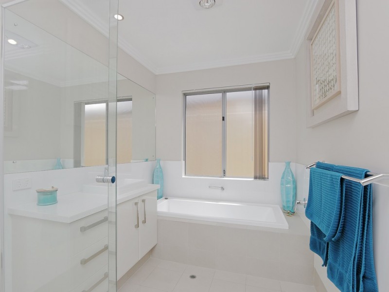 24 Bradstocks Grove, Southern River WA 6110