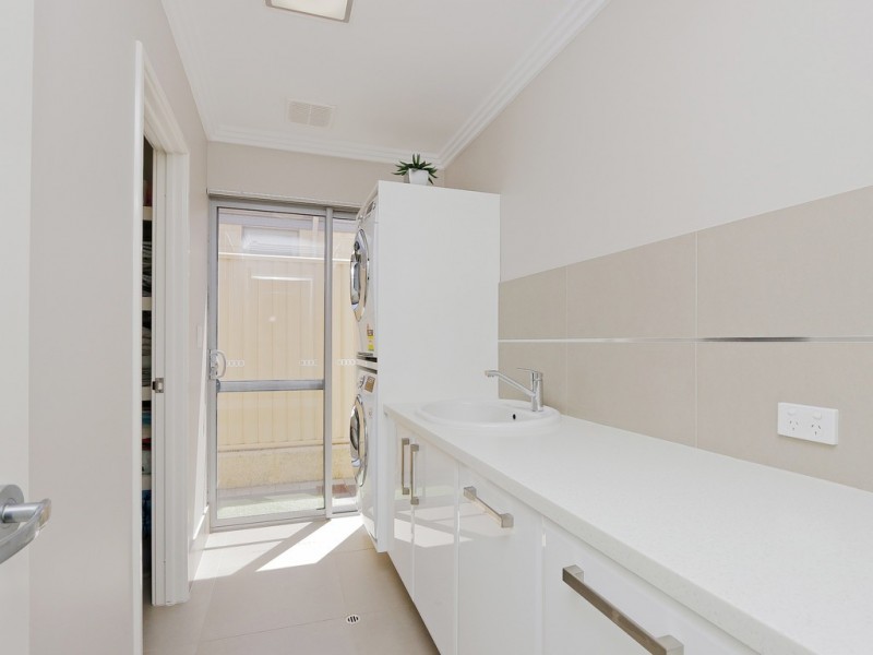 24 Bradstocks Grove, Southern River WA 6110