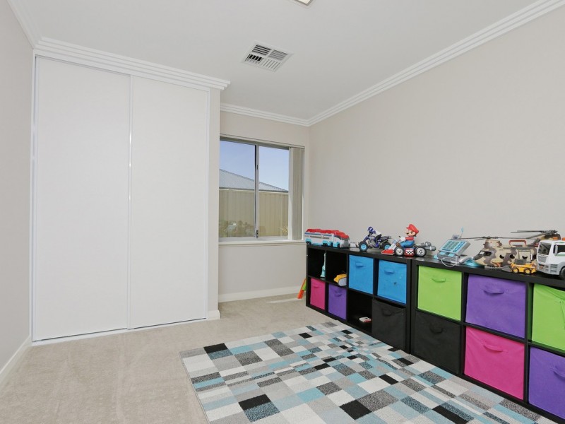 24 Bradstocks Grove, Southern River WA 6110