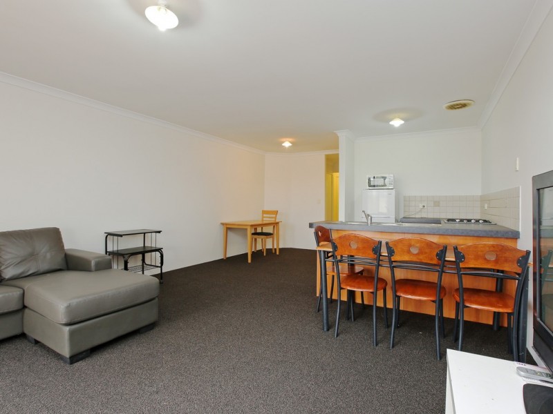 14/2 Boundary Rd, St James WA 6102