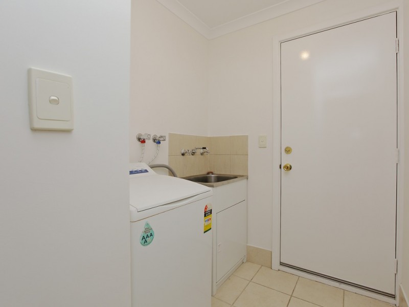 14/2 Boundary Rd, St James WA 6102