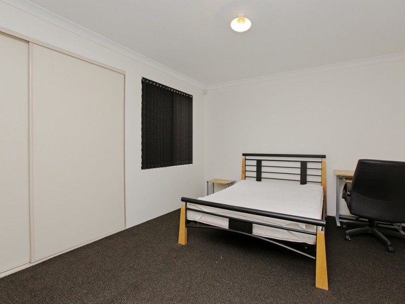 14/2 Boundary Rd, St James WA 6102