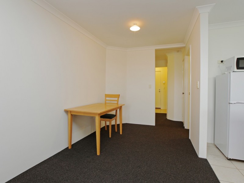 14/2 Boundary Rd, St James WA 6102