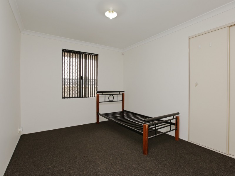 14/2 Boundary Rd, St James WA 6102