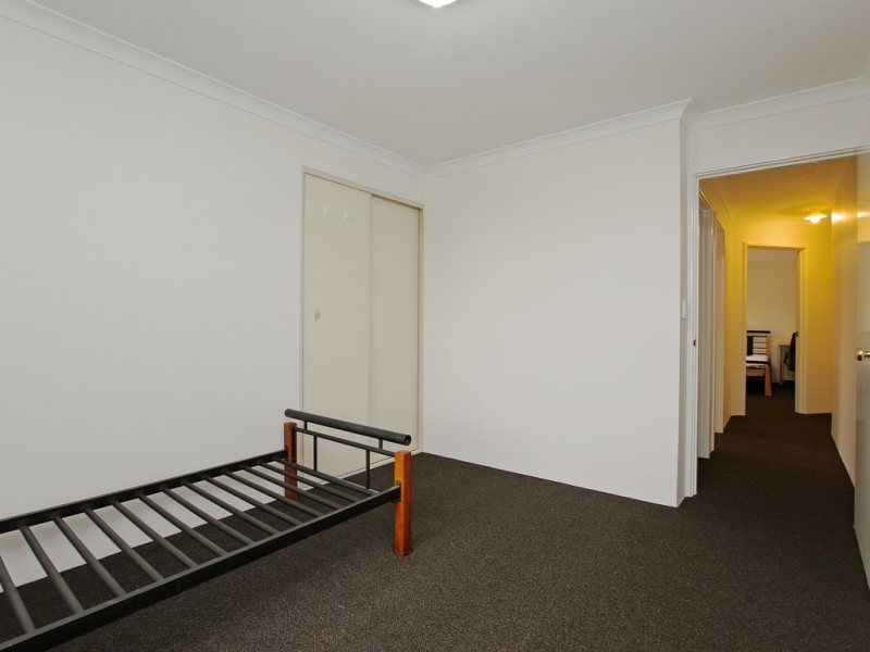 14/2 Boundary Rd, St James WA 6102