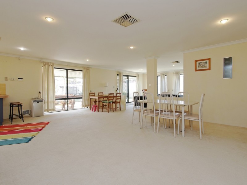 6 Cutten Place, Langford WA 6147