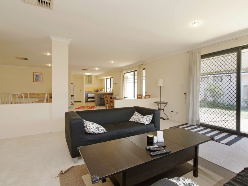 6 Cutten Place, Langford WA 6147