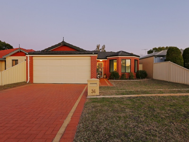 36 Balaka Way, Queens Park WA 6107