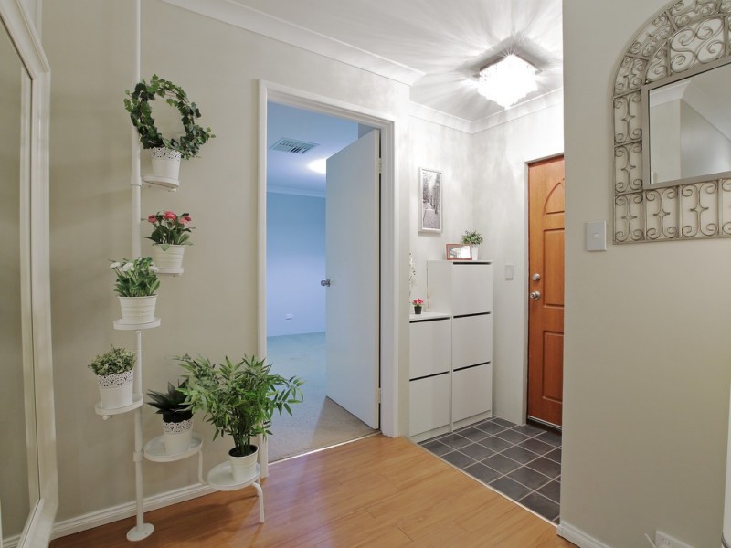 36 Balaka Way, Queens Park WA 6107