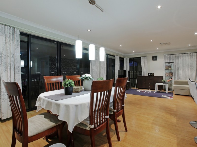 36 Balaka Way, Queens Park WA 6107