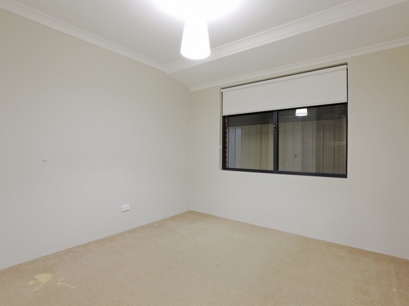 36 Balaka Way, Queens Park WA 6107