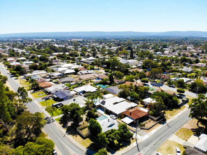 2 North Street, Beckenham WA 6107