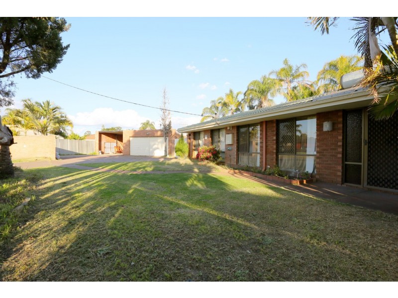 15 Charnley Close, Gosnells WA 6110