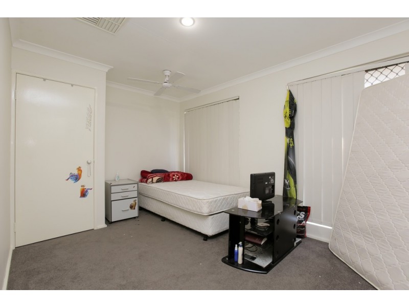 15 Charnley Close, Gosnells WA 6110