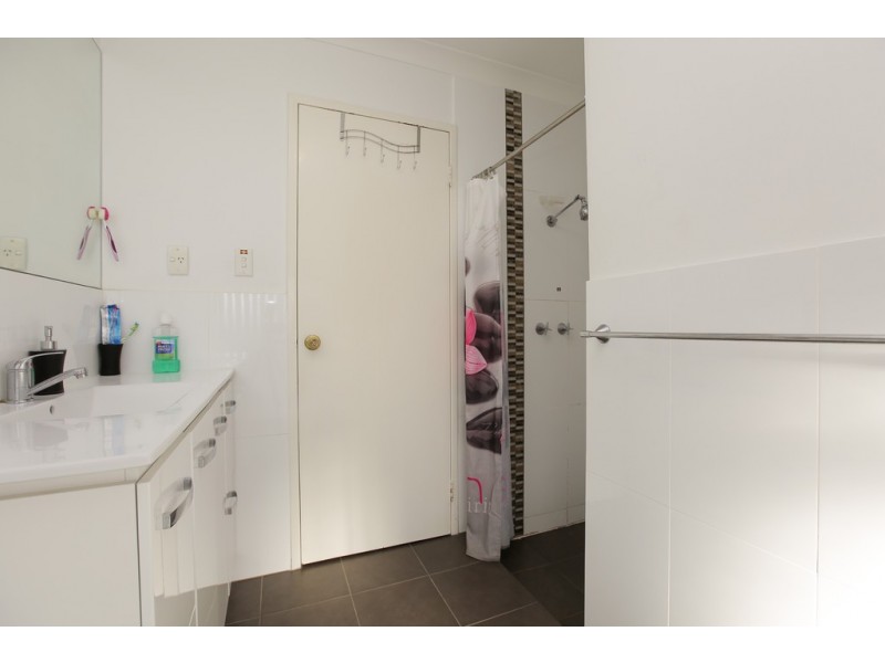 15 Charnley Close, Gosnells WA 6110