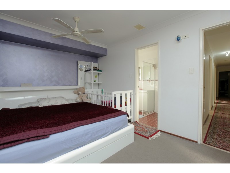 15 Charnley Close, Gosnells WA 6110