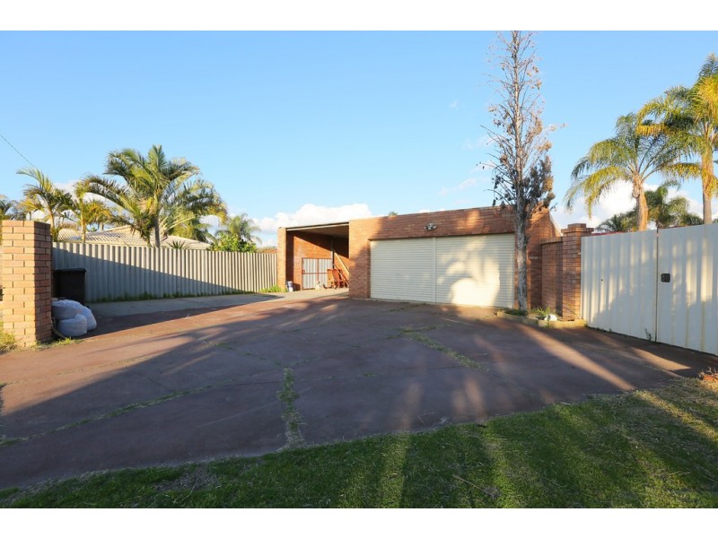 15 Charnley Close, Gosnells WA 6110