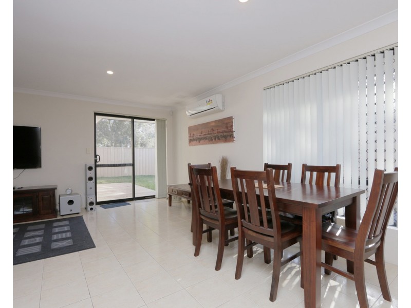 8/6 Bridal Crescent, Kenwick WA 6107