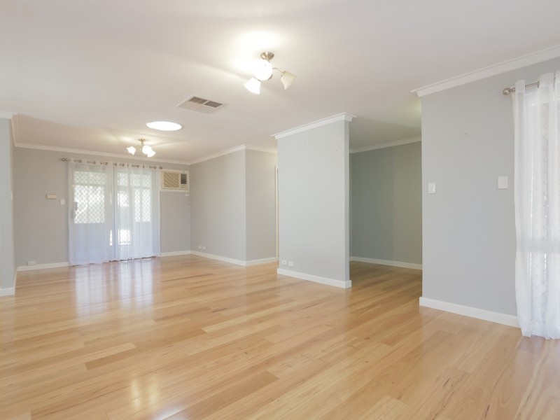 32 Juniper Way, Forrestfield WA 6058