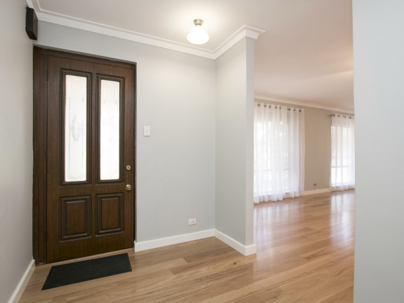 32 Juniper Way, Forrestfield WA 6058