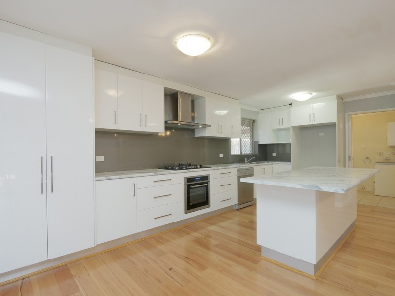 32 Juniper Way, Forrestfield WA 6058