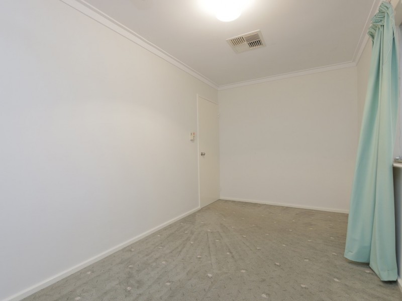 32 Juniper Way, Forrestfield WA 6058