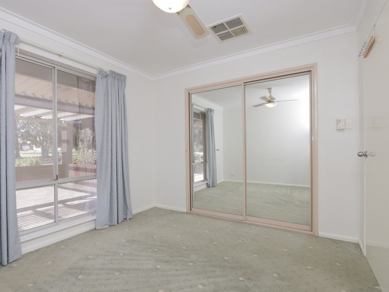 32 Juniper Way, Forrestfield WA 6058