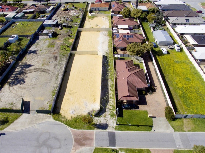 34B Longhurst Way, Queens Park WA 6107