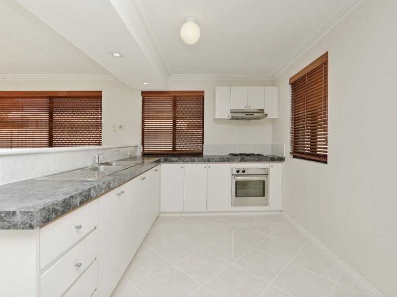 453 Belgravia St, Cloverdale WA 6105