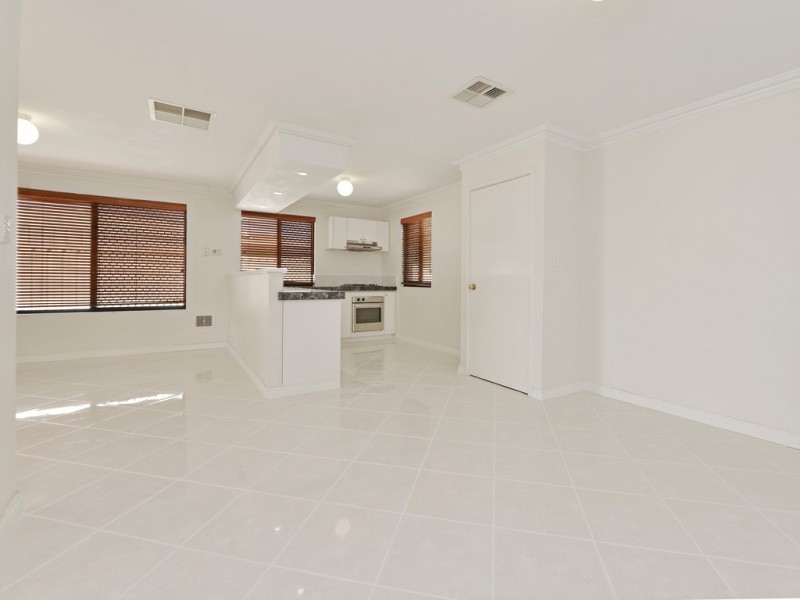 453 Belgravia St, Cloverdale WA 6105