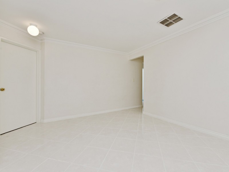 453 Belgravia St, Cloverdale WA 6105