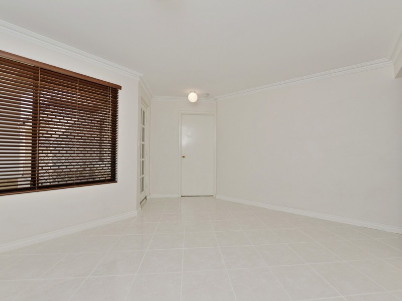 453 Belgravia St, Cloverdale WA 6105