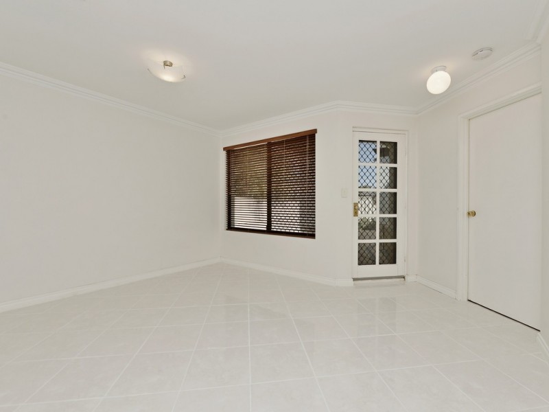 453 Belgravia St, Cloverdale WA 6105