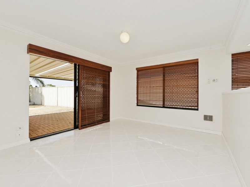 453 Belgravia St, Cloverdale WA 6105