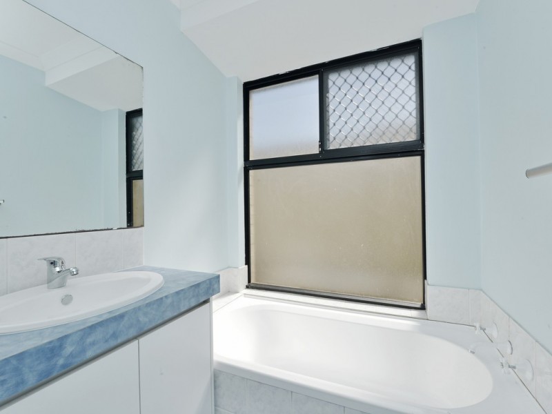 453 Belgravia St, Cloverdale WA 6105