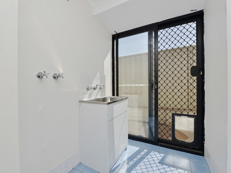 453 Belgravia St, Cloverdale WA 6105