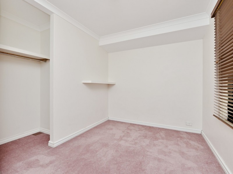 453 Belgravia St, Cloverdale WA 6105