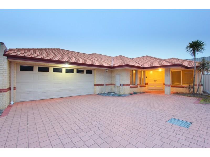 3/122 Thomas Street, Queens Park WA 6107