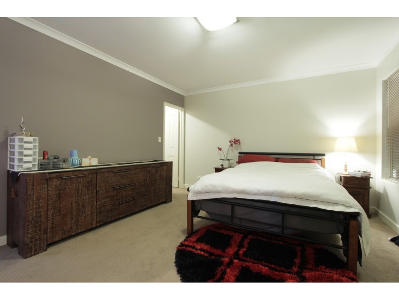 3/122 Thomas Street, Queens Park WA 6107